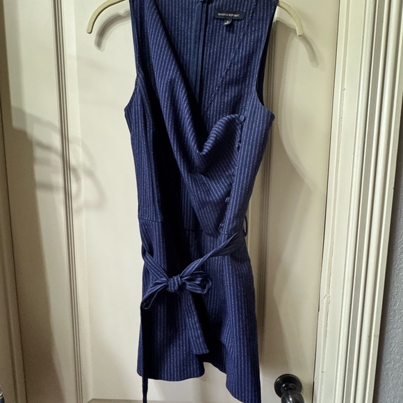 Banana Republic Navy Pinstripe Sleeveless Romper – Size 2 - Picture 2 of 6